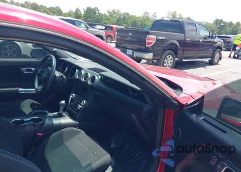 2020 Ford Mustang Ecoboost Fastback z USA, uszkodzony, nr VIN 1FA6P8TH3L5169609